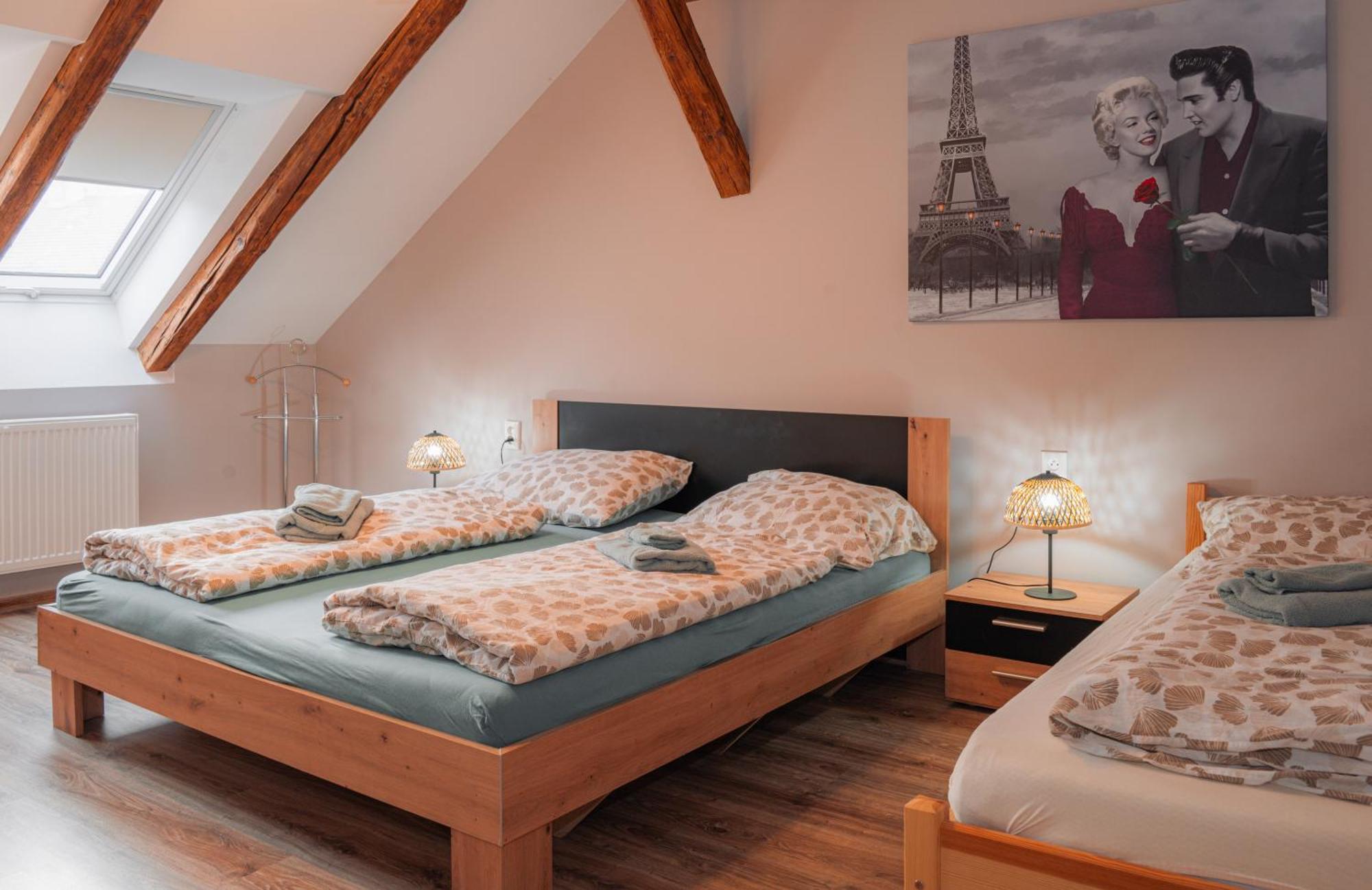 Apatman Fellini House Apartment Trencin Ngoại thất bức ảnh