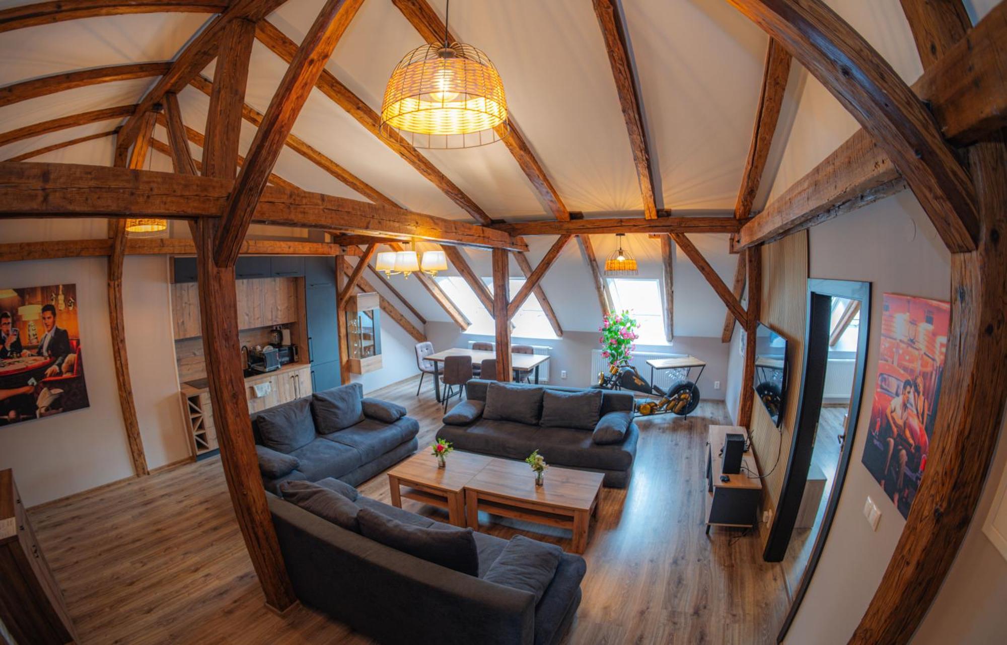 Apatman Fellini House Apartment Trencin Ngoại thất bức ảnh