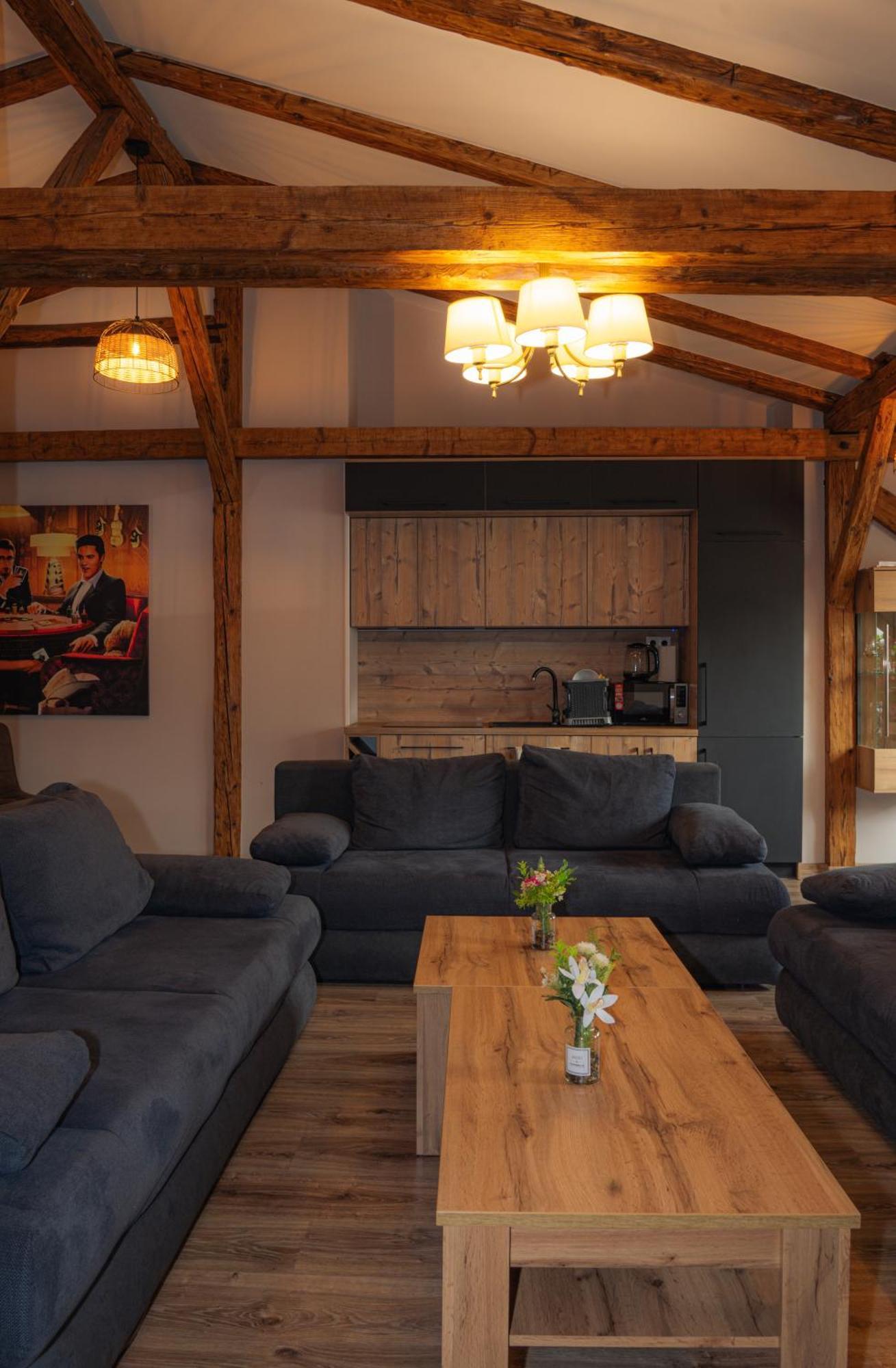 Apatman Fellini House Apartment Trencin Ngoại thất bức ảnh