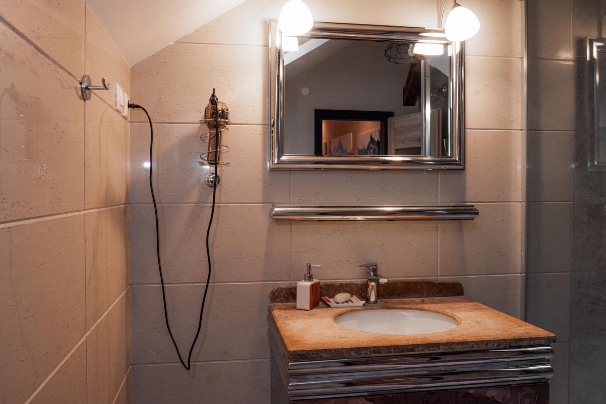 Apatman Fellini House Apartment Trencin Ngoại thất bức ảnh