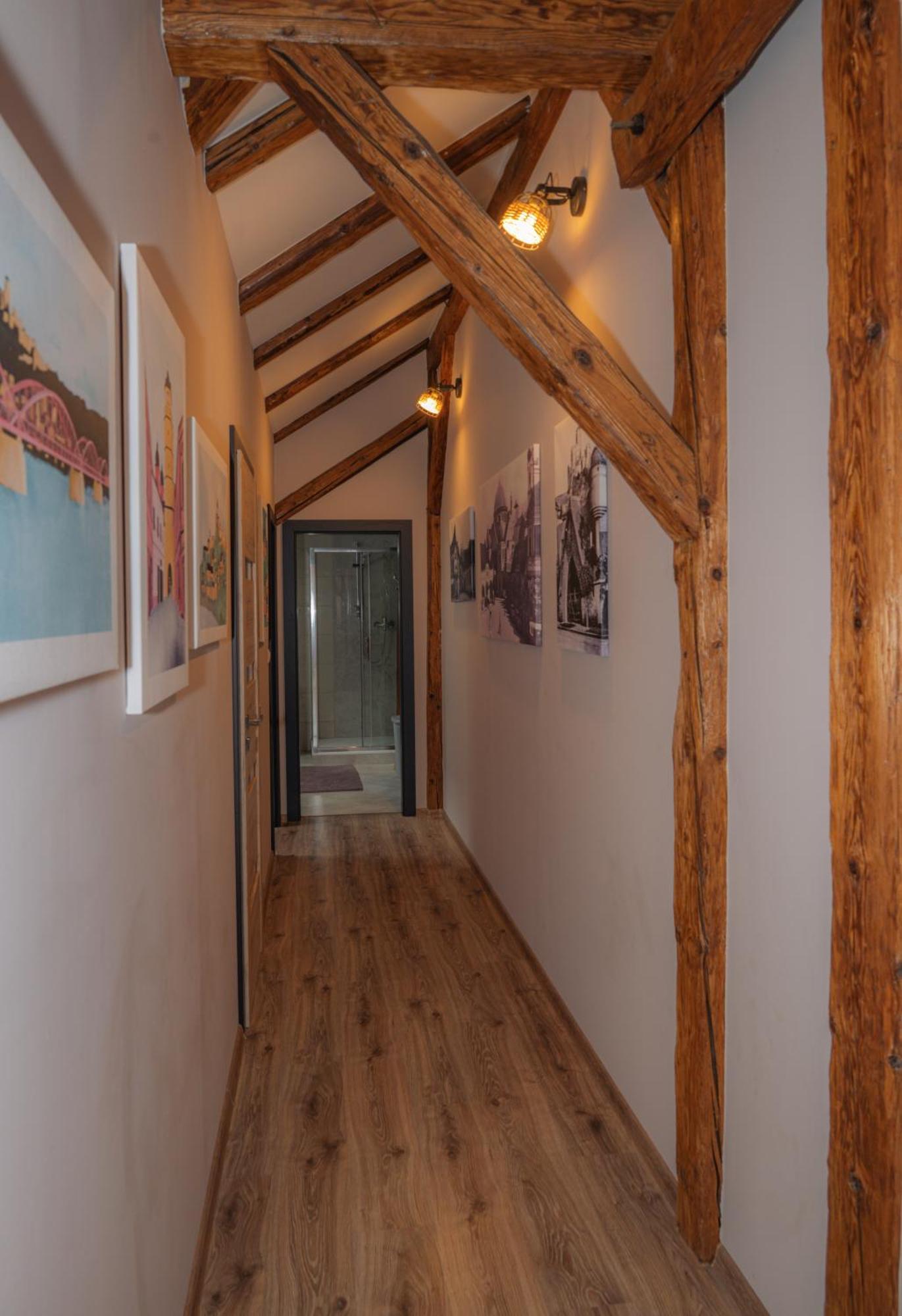 Apatman Fellini House Apartment Trencin Ngoại thất bức ảnh